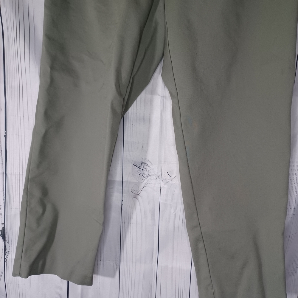J.Jill Olive Green Pull On Business Casual Minimalist Cropped Pants - Picture 3 of 14